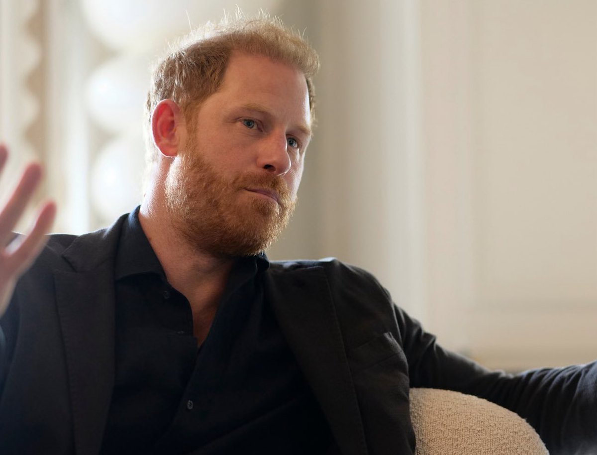 according2_taz's tweet image. Unbelievable! Takeaways from Harry’s latest interview with The Guardian…. 

On the King;

‘Over the coming year, he says, "the focus really has to be on my dad"’

This will again cause speculation about the Kings health AGAIN!

On Meghan;

she told him about how telling the…