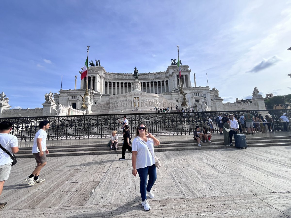 anitagm1993's tweet photo. Roma , sin palabras..🍕🧀🥖🍝🍦 https://t.co/Ha9beLNm9Z