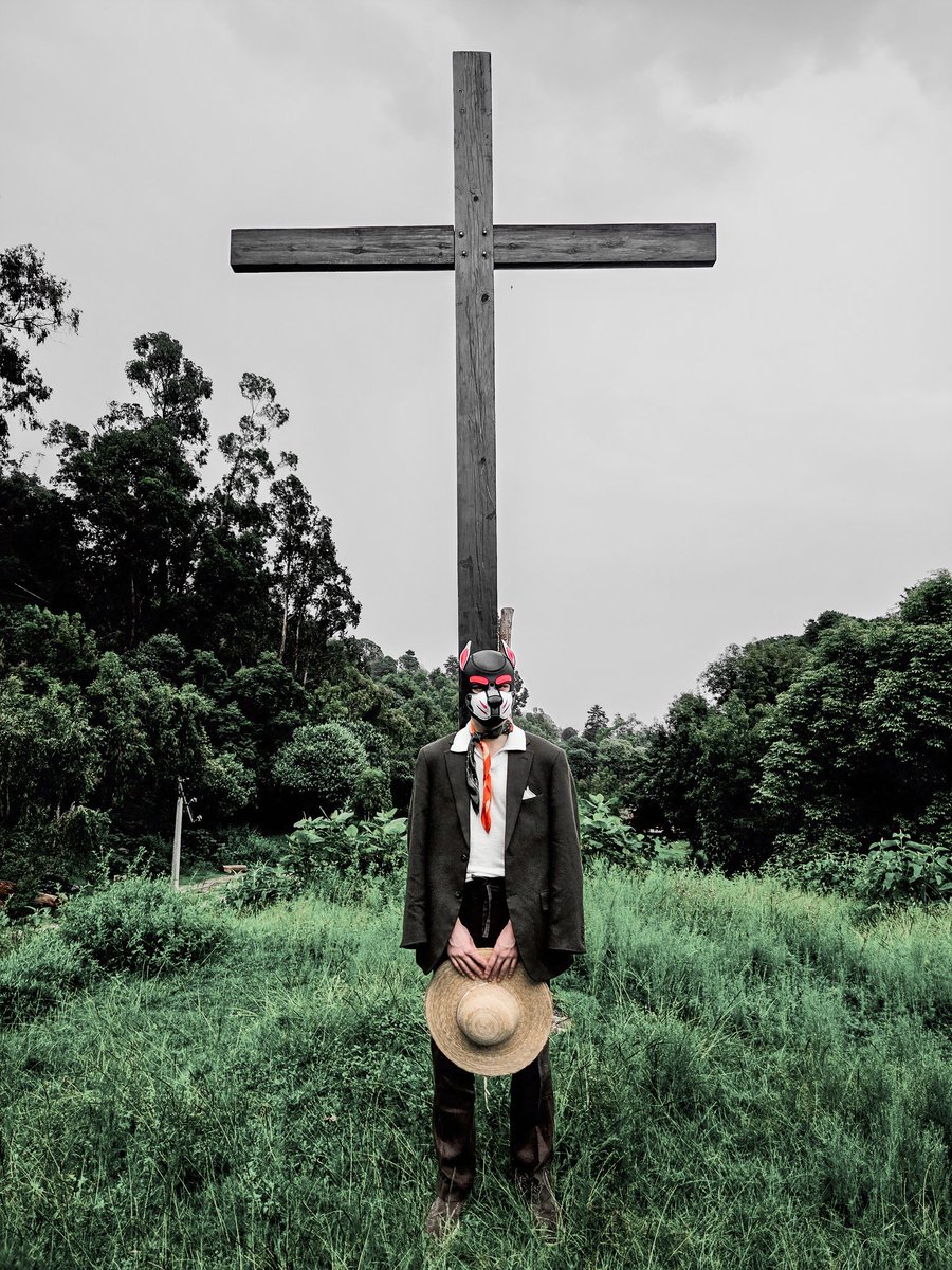 Domingo de ir a misa, descansar y rezar. 🐶

Modelo
X: @dinky777x
Instagram: instagram.com/dinky777x?igsh…