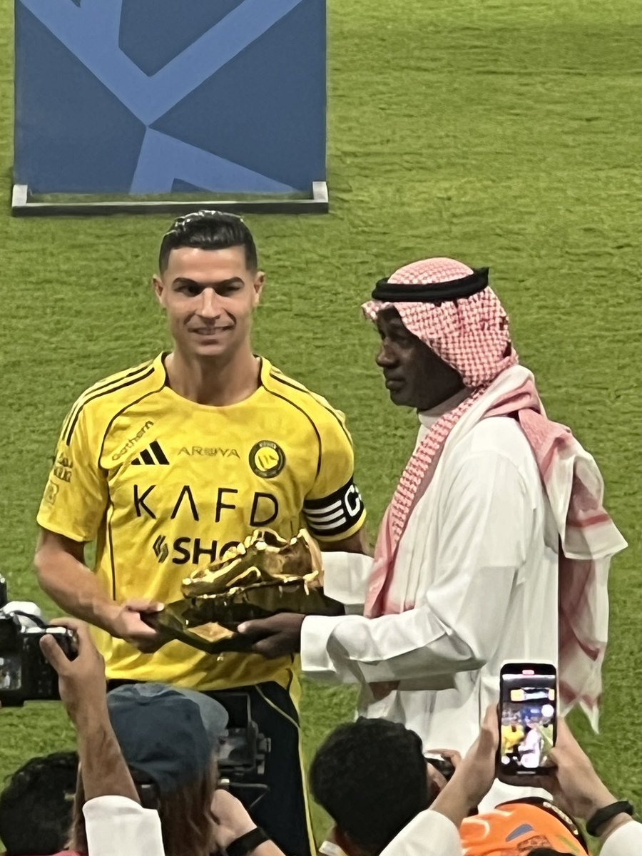 بتال القوس tweet media