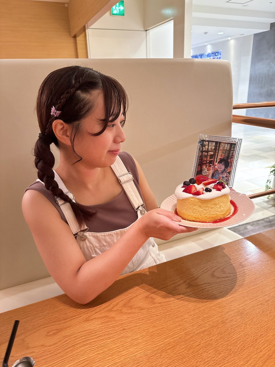#リンリンブラウニー 
#リンリンだぞー 

りんたんお誕生日おめでとう🎉🎂
リンリンちゃんに出会ってから新しいことに挑戦する勇気を貰って実現出来てます。まだまだ挑戦したいことたくさんあるので、全部できるように頑張りたいです。
リンリンちゃんにとって素敵な一年になりますように🍀*゜
