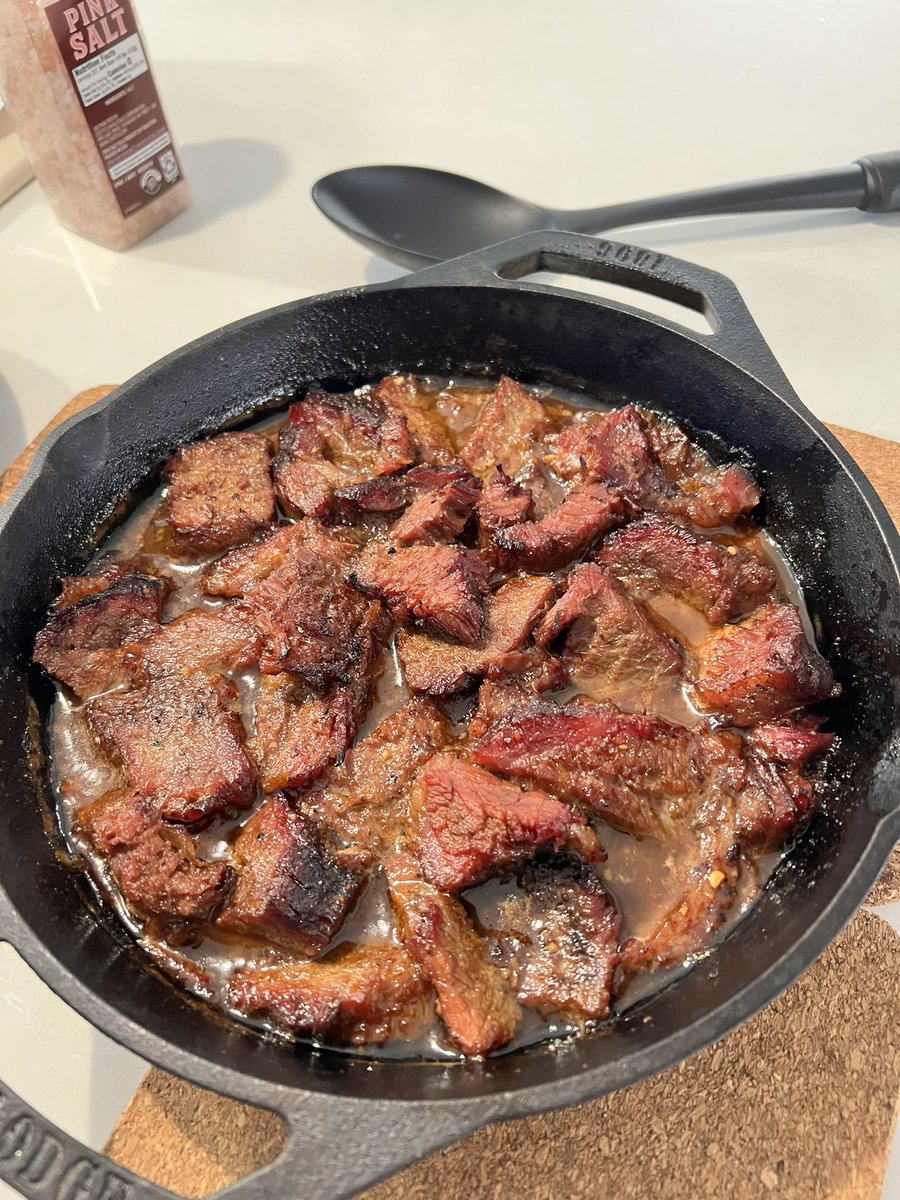 PrimalRenegade's tweet photo. Candy anyone?  Made beef brisket Burnt Ends today.  Taste like candy! https://t.co/YGxkhLT1hP