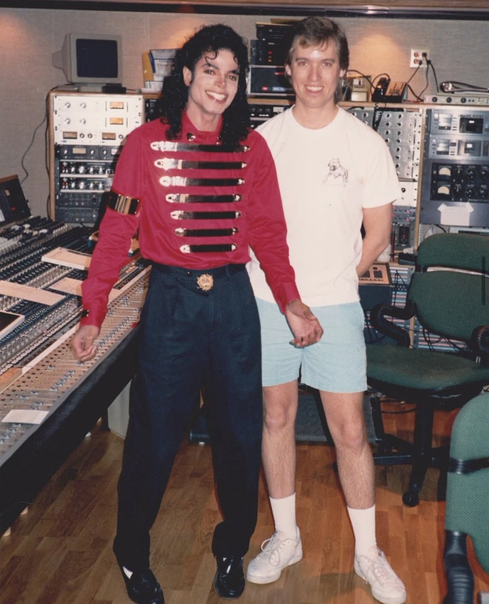 Don’t forget to watch my new interview with Brad Sundberg out now on YouTube!

youtu.be/3bKGIJQgnt0?si…

#michaeljackson #mjfans #mjfam #michaelmovie