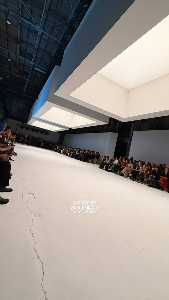 [iG UPDATE STORIES]

@/zeepruk

@/COSSTORES
#COSTHAILAND
#COSAW2025

[🖤]
#ZeePruk #Zunshine