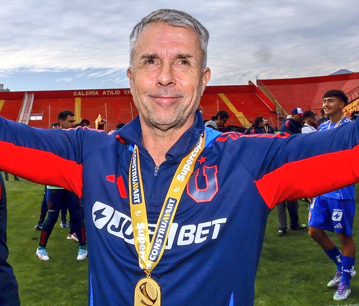 Gustavo Álvarez en clásicos con la U

✅0-1 Colo Colo 
❌1-2 Católica 
🟨0-0 Colo Colo 
✅1-2 Católica 
✅1-0 Católica 
✅2-1 Colo Colo 
❌1-0 Colo Colo 
✅0-3 Colo Colo 🏆