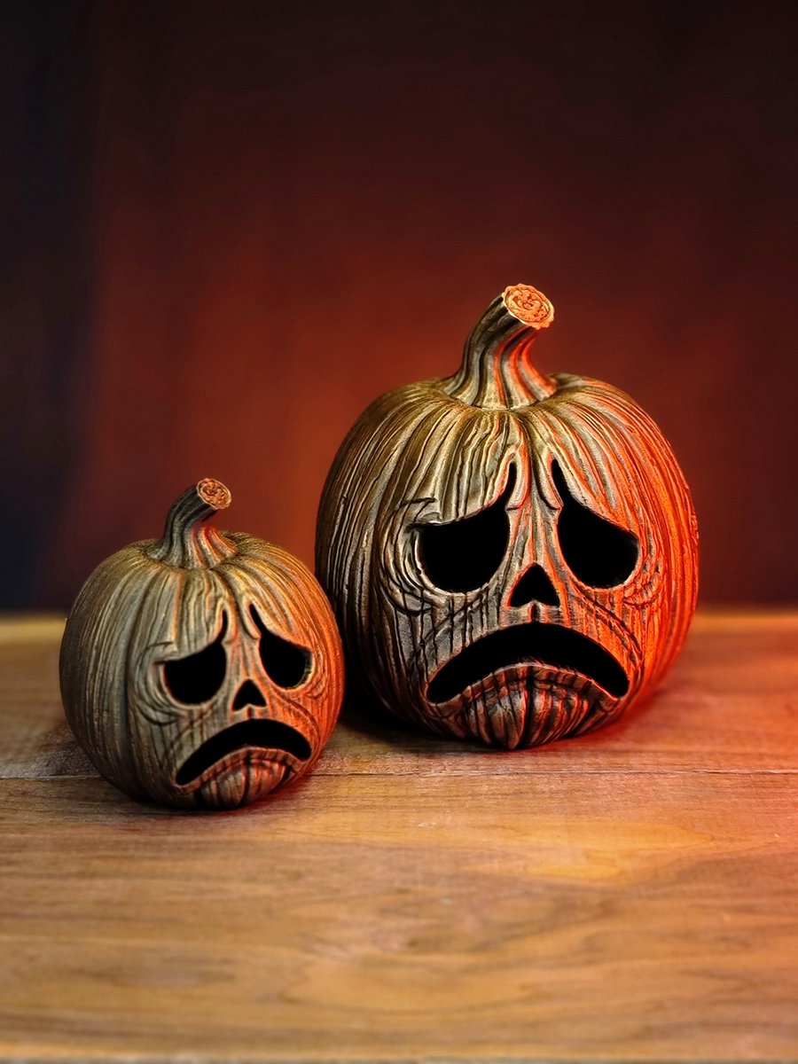 This week's free download 
The Worried Wooden Pumpkin. Support free printing. thangs.com/designer/littl…  #Halloween #horror #3dprintingideas