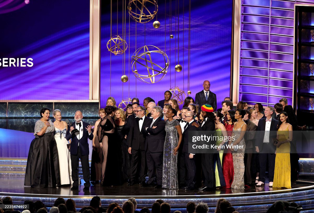 ohwellyes's tweet image. THIS EMMY AWARD WINNING CAST &amp;amp; CREW #DAPITT