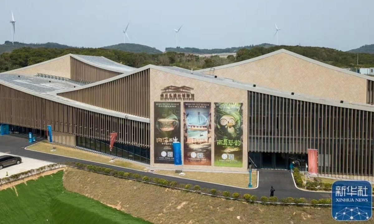 GlobalTimesLife's tweet image. Featuring artifacts that showcase the cultural and lifestyle heritages of #Austronesian-speaking people, a total of 103 pieces of relics have recently been added to the collection of the Keqiutou Site Museum in #Pingtan, East China’s #Fujian Province.  globaltimes.cn/page/202509/13…
