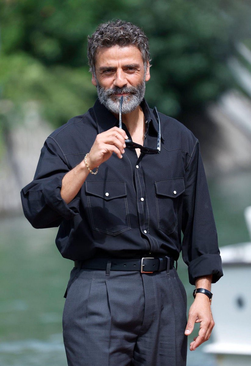 Ana | Oscar's Skirt | tweet media