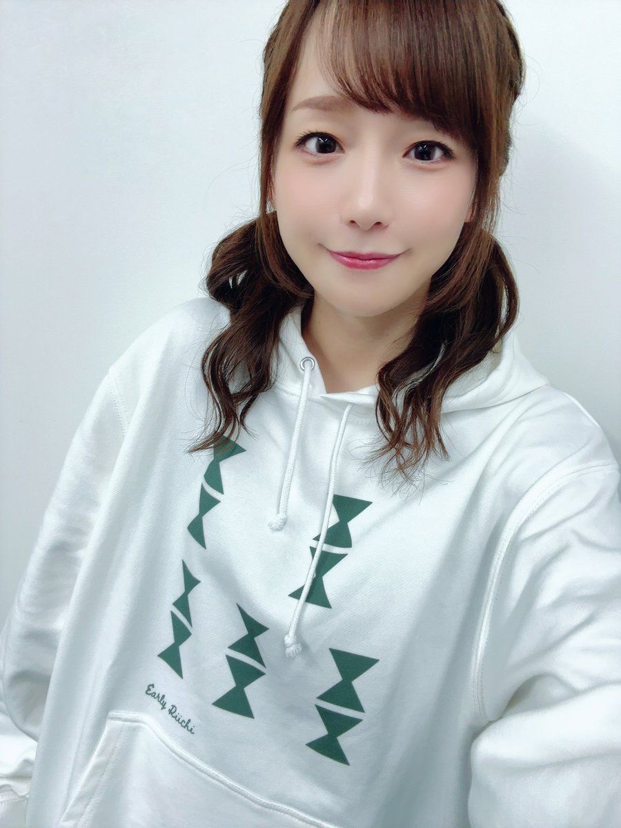 9/15本日からコラボグッズ発売とのことですෆ 早いリーチはイースー