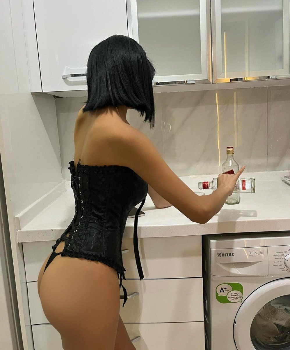 Dün geceden. Gecelik görüşmelerden biriydi ama çok sarhoş oldum...