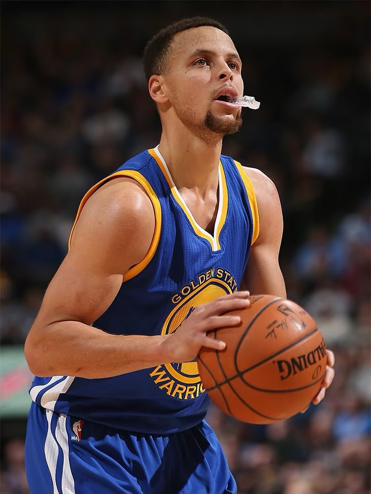 GoIdenState's tweet photo. Steph Curry plays basketball in 21 days. https://t.co/mcxtTu3M5b