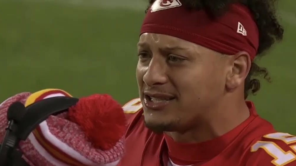 Patrick Mahomes vs. the #Eagles:
(last 3 games)

• 55.8%, 177 yards, 2 TD &amp; 1 INT
• 65.6%, 257 yards, 3 TD &amp; 2 INT
• 55.2%, 187 yards, 1 TD &amp; 1 INT

0-3 record.

Unless the game is out of reach, Mahomes is a below-average QB against Philly.