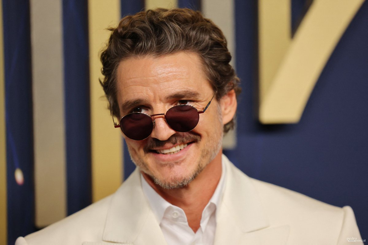 Pedro Pascal Photos tweet media