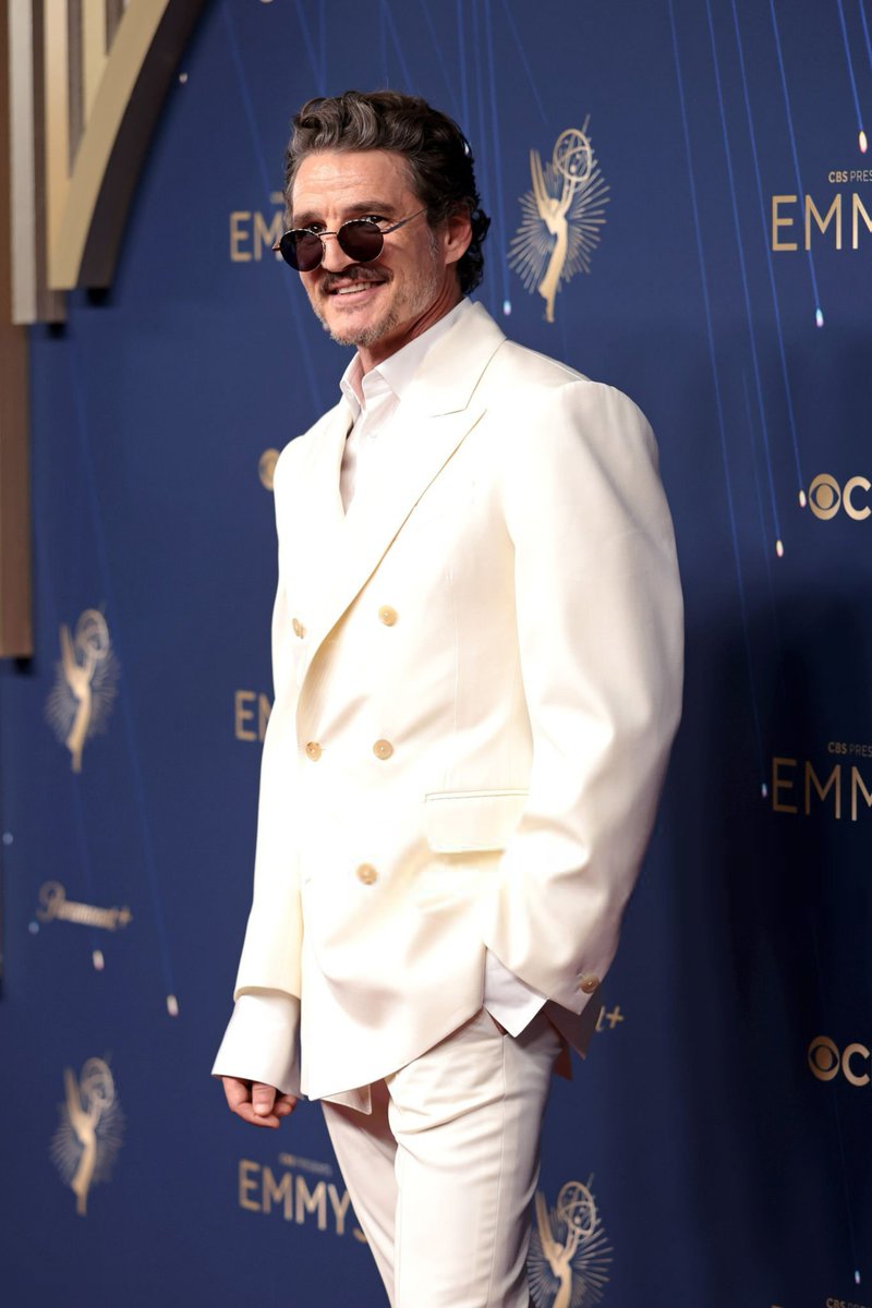 Pedro Pascal Photos tweet media