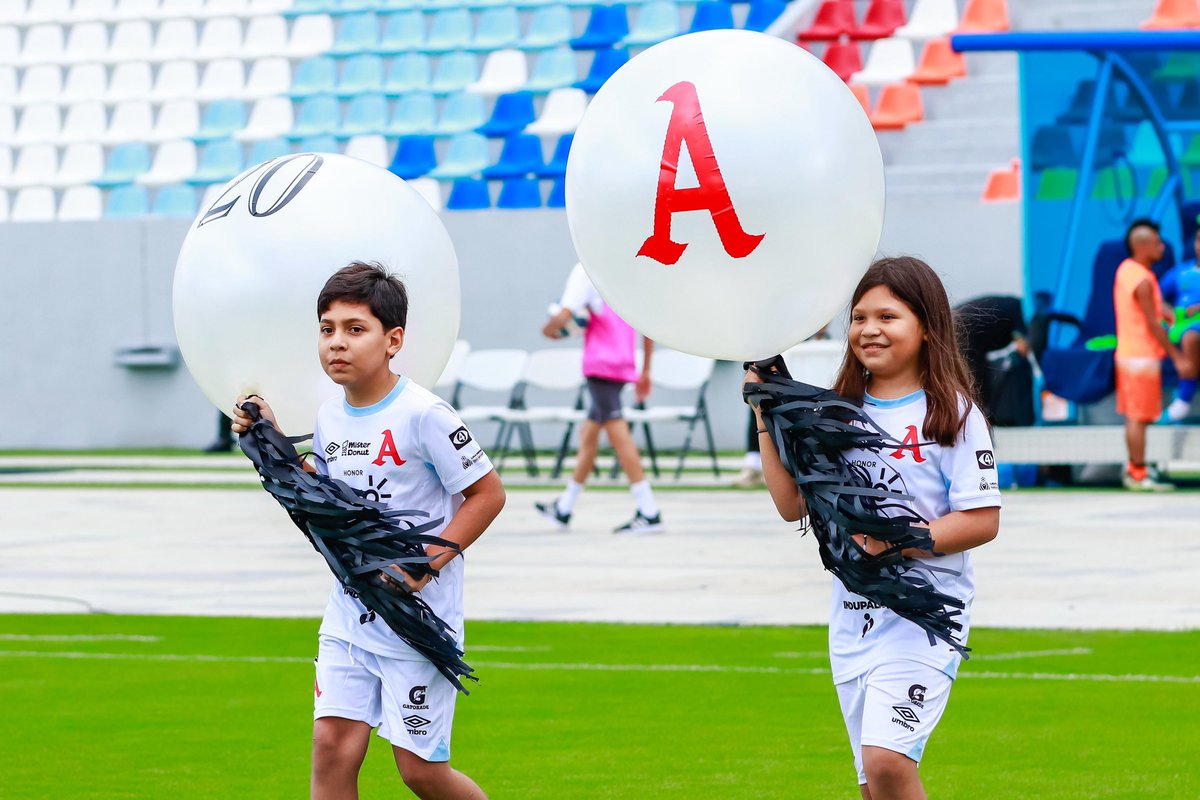 AlianzaFC_sv's tweet photo. Un 𝑬𝒕𝒆𝒓𝒏𝒐 2️⃣0️⃣ 🕊️

#AlianzaFC 🅰️ https://t.co/1LUlfMW1dk