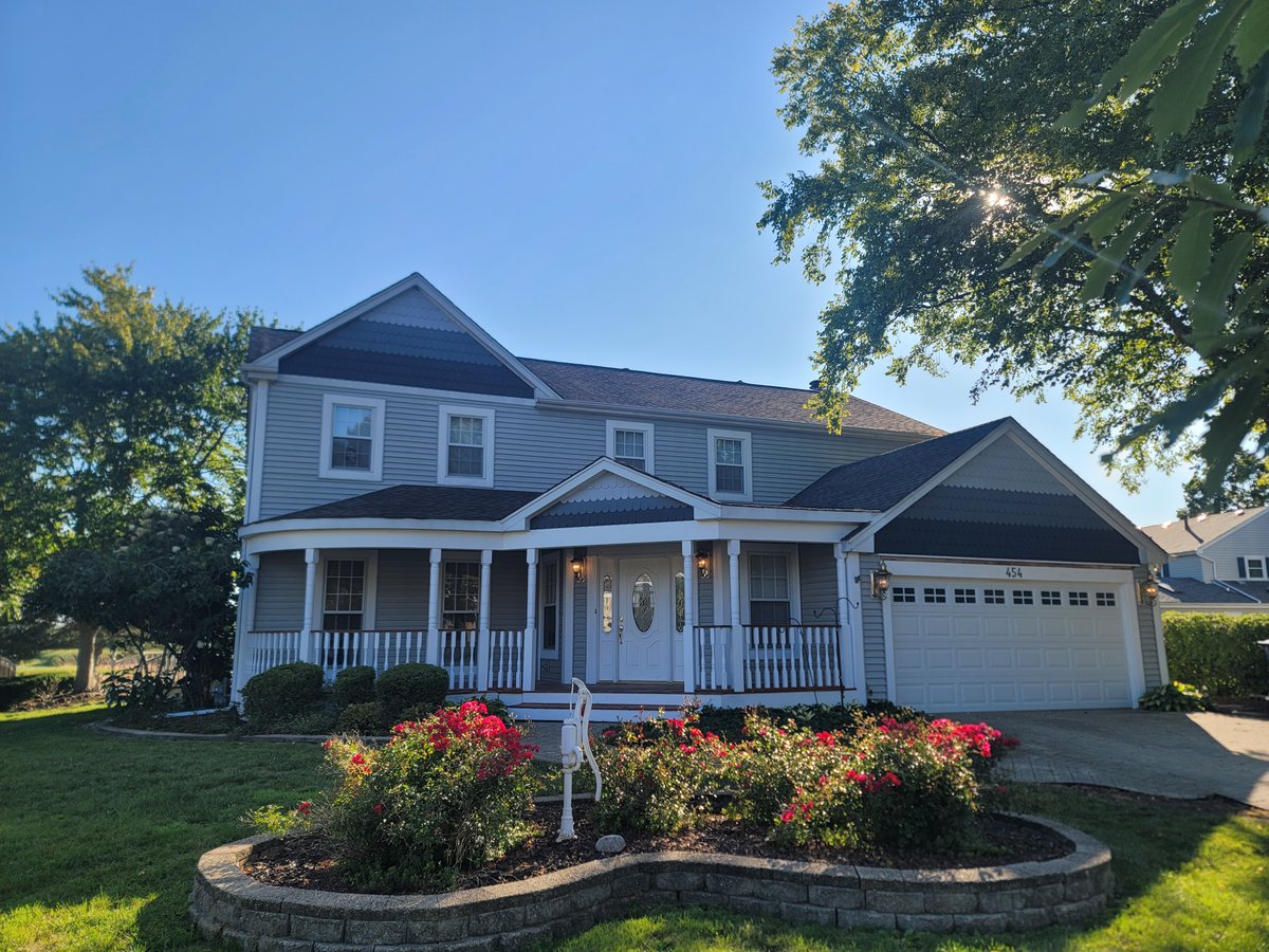 MisterHomes's tweet photo. Special opportunity in several ways! Expanded 2 story home offers more square footage than you can find in the area, sits on a wonderful private lot backing up to a conservation area and trail. 

454 Willington Drive, Schaumburg

Coming soon listing: https://t.co/66EjZSIoik https://t.co/8GEaYjV9x4