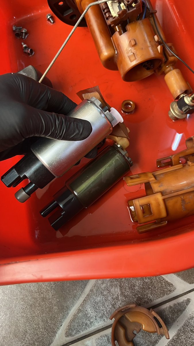 be_em_we323i's tweet image. Sering2 dah bersiin filter pompa fuel pump, throttle, injector, busi, egr, stel klep alias tune up 😮‍💨