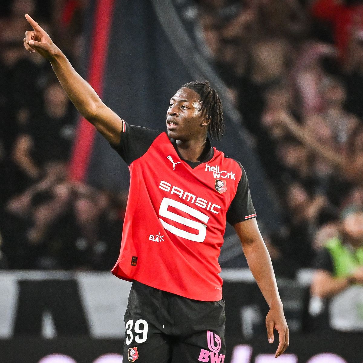🔴⚫️ Dans l'histoire du Stade Rennais, seulement 4 joueurs ont marqué plus d'un but avant l'âge de 18 ans.

6 buts ➡️ Louis Floch (1965)
4 buts ➡️ Désiré Doué (2022)
3 buts ➡️ Kader Meïté (2025) 📍
2 buts ➡️ Eduardo Camavinga (2020)

🎂 18 ans le 11 octobre pour Kader Meïté.