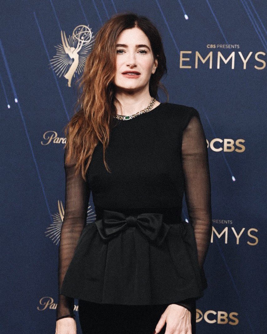 สาเหตุที่ทำให้ยอมตื่นเช้ามีไม่กี่อย่าง 1. ผู้หญิง 2. สาวสวย — ไม่รู้ชอบหมด ชอบผู้หญิง รักพี่สาวคนสวย 🤲🏻