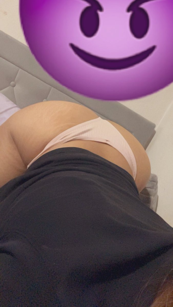 PrincessA350's tweet photo. Who wants to bend me over and fuck me🤪
#cashmeet #hoejabi #slut #bengali #paki #pakislut #desi #indian #sket #findom #horny #nsfw #sex https://t.co/ET1A3wrjyW