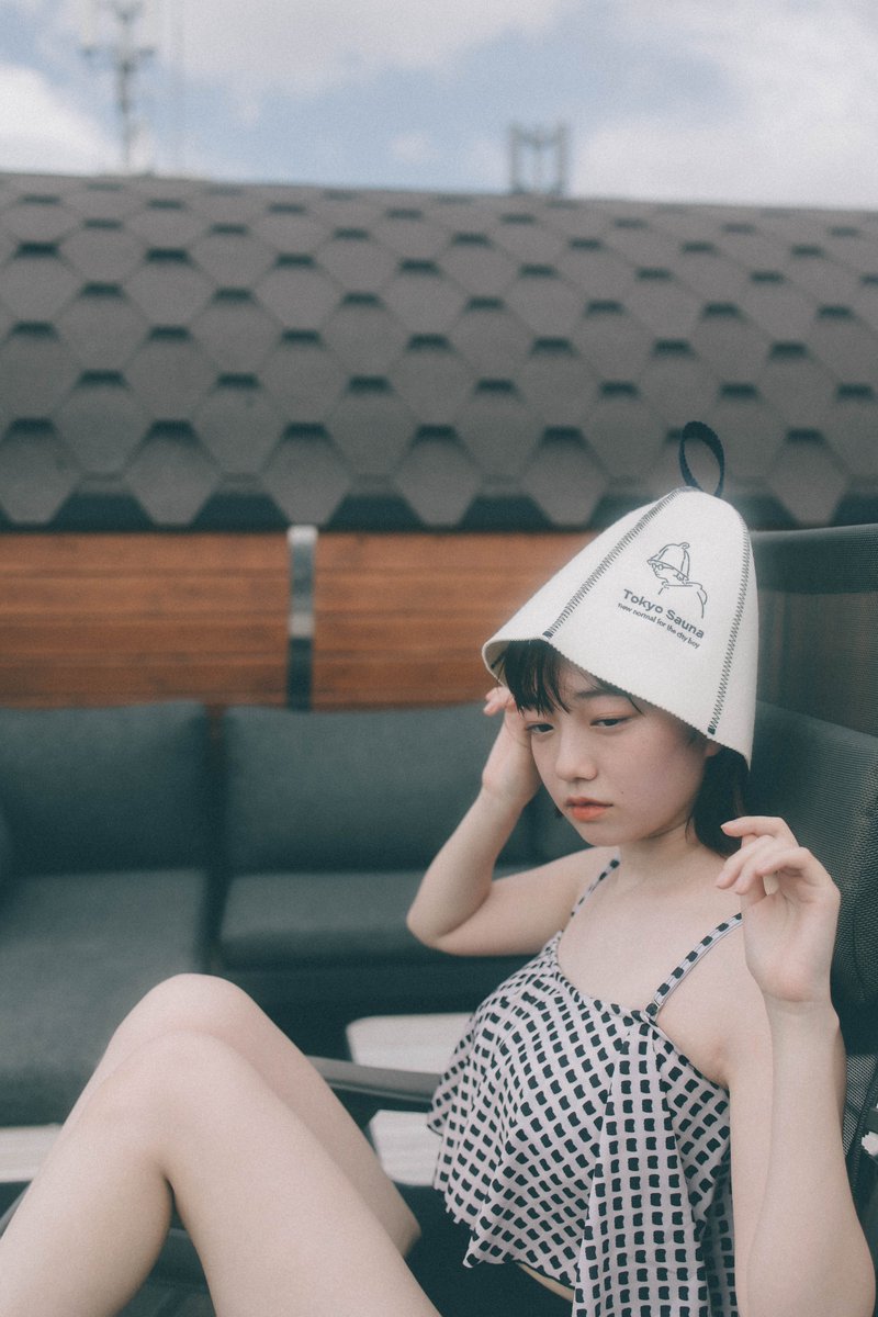 明日【9/21(日)】は 晴れ一時曇り⛅／最高 26℃／最低 19℃
朝晩はひんやりの予兆あり。サウナ後の静かな外気浴が、いつもより気持ちよく感じられそう。
#TokyoSauna #日曜サ活 #サウナと外気浴 #整う暮らし #サウナ日和