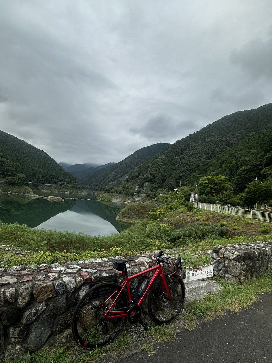 naoki614655's tweet photo. 有馬ダム
#KBOC
#KhodaaBloom 
#有馬ダム https://t.co/qzrb422Y5i