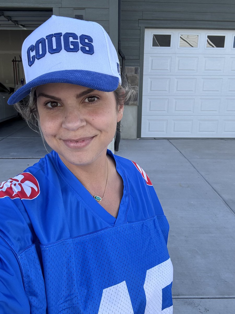 She is figuring it out #GoCougs !! <a href="/atomasello22/">Amy Curtis</a>