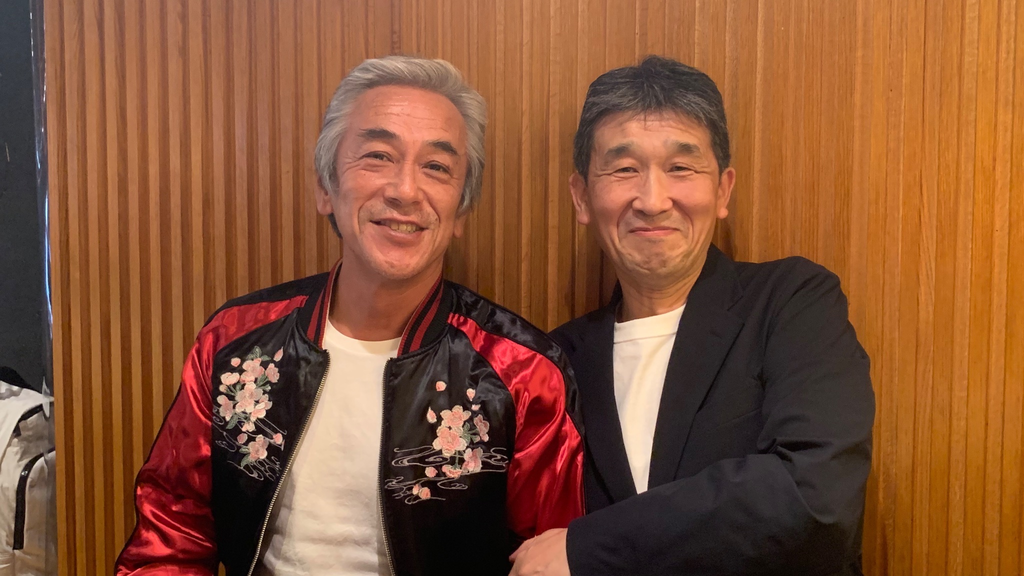 映画『SHARING』篠崎誠監督 DVD サイン入り 13日（土）映画『SHARING』篠崎誠監督来校、公開特別講義