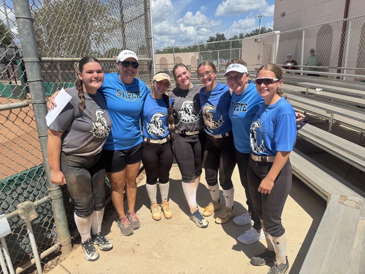 Julia Hansen🥎 tweet media