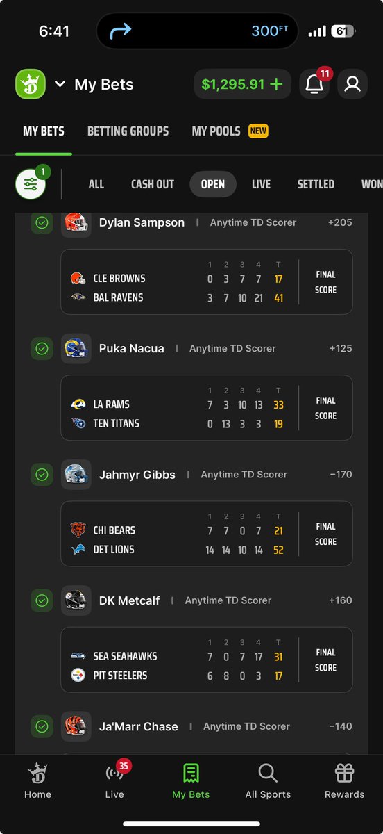 lja_39's tweet photo. In our Fantasy Football League, the  Lowest points scored in week has to place 10$ parlay and get a pick from everyone in league. We are 9 out of 10 and just need the Buccaneers to win tomorrow. 
10$ to win $10,621.
Do we cash out or let it ride?? 

@stoolgambling @DKSportsbook https://t.co/BxXPFIthp4