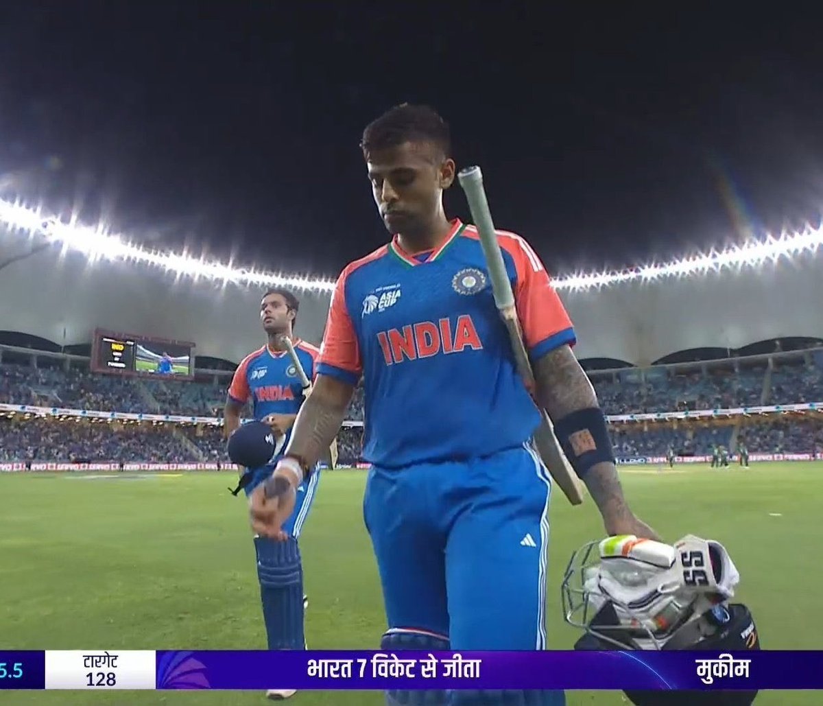 IamMak_7's tweet photo. Gift for pahelgam  @surya_14kumar ..The brilliant performance reflects the hard work, spirit and determination of our players.
Congratulations to Team India for making the nation proud once again! 🇮🇳🏏  Great 🔥performance 💐@BCCI #IndiaVsPakistan #AsiaCup2025 https://t.co/UdgJIa770y