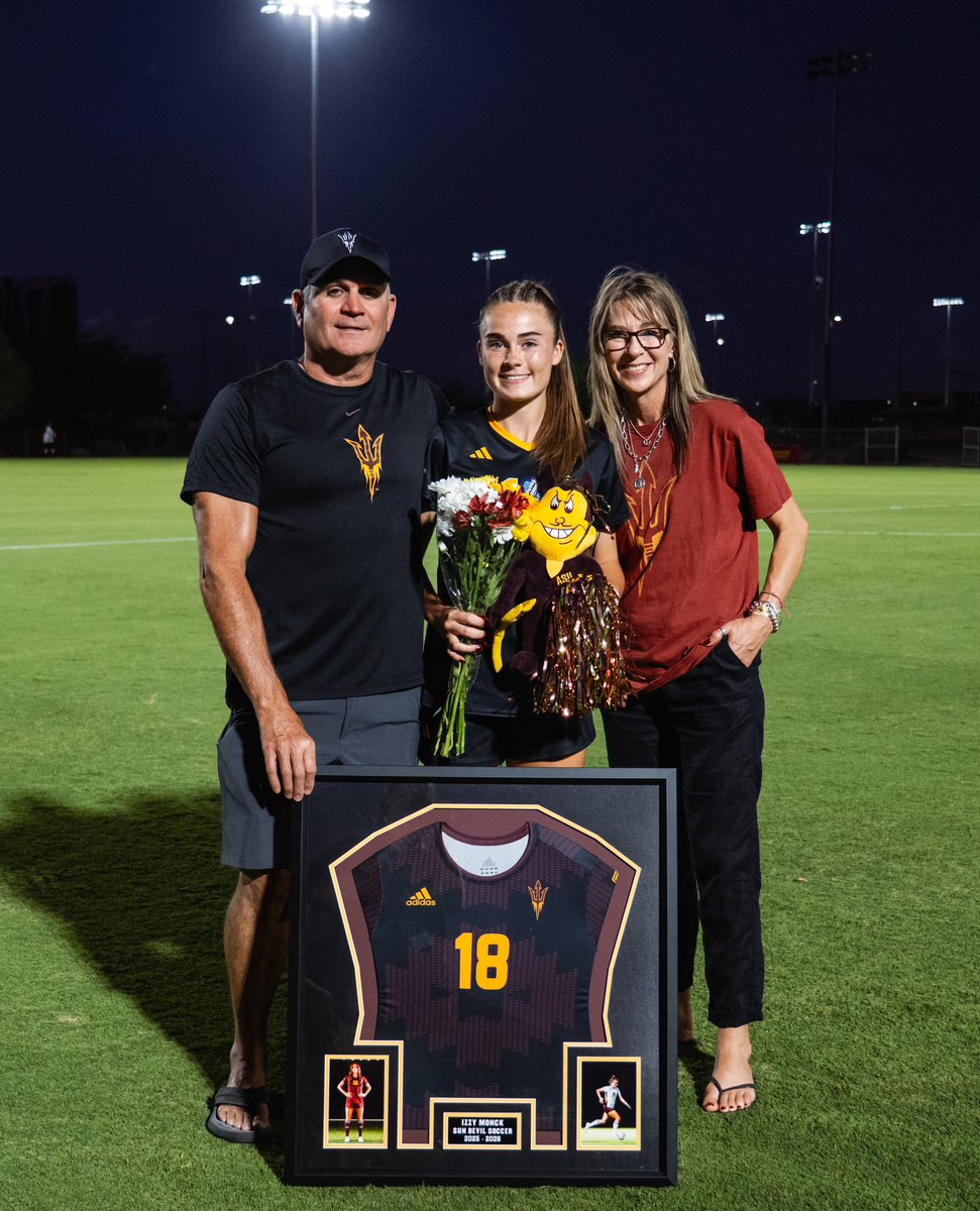 The ones who make it all possible 🥹🤍 Grateful is an understatement! #seniornight