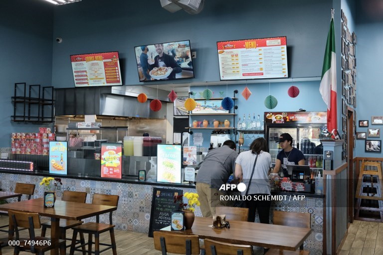 Redadas migratorias espantan a trabajadores y clientes de restaurantes en #Texas. #EEUU #Migracion   <a href="/AFPespanol/">Agence France-Presse</a>  u.afp.com/SPNo