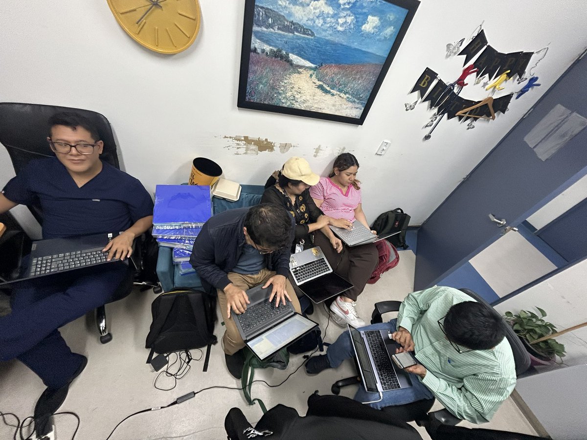 rafavaldeznefro's tweet photo. Analizando bases de datos para cumplir con el deadline de trabajos científicos para el congreso internacional del @IMINmx en Mérida. 

Equipo de Alta Especialidad de Nefrología del Trasplante Renal @hgm_nefrologia @UNAMPosgrado https://t.co/t2Tf5I2ZzP