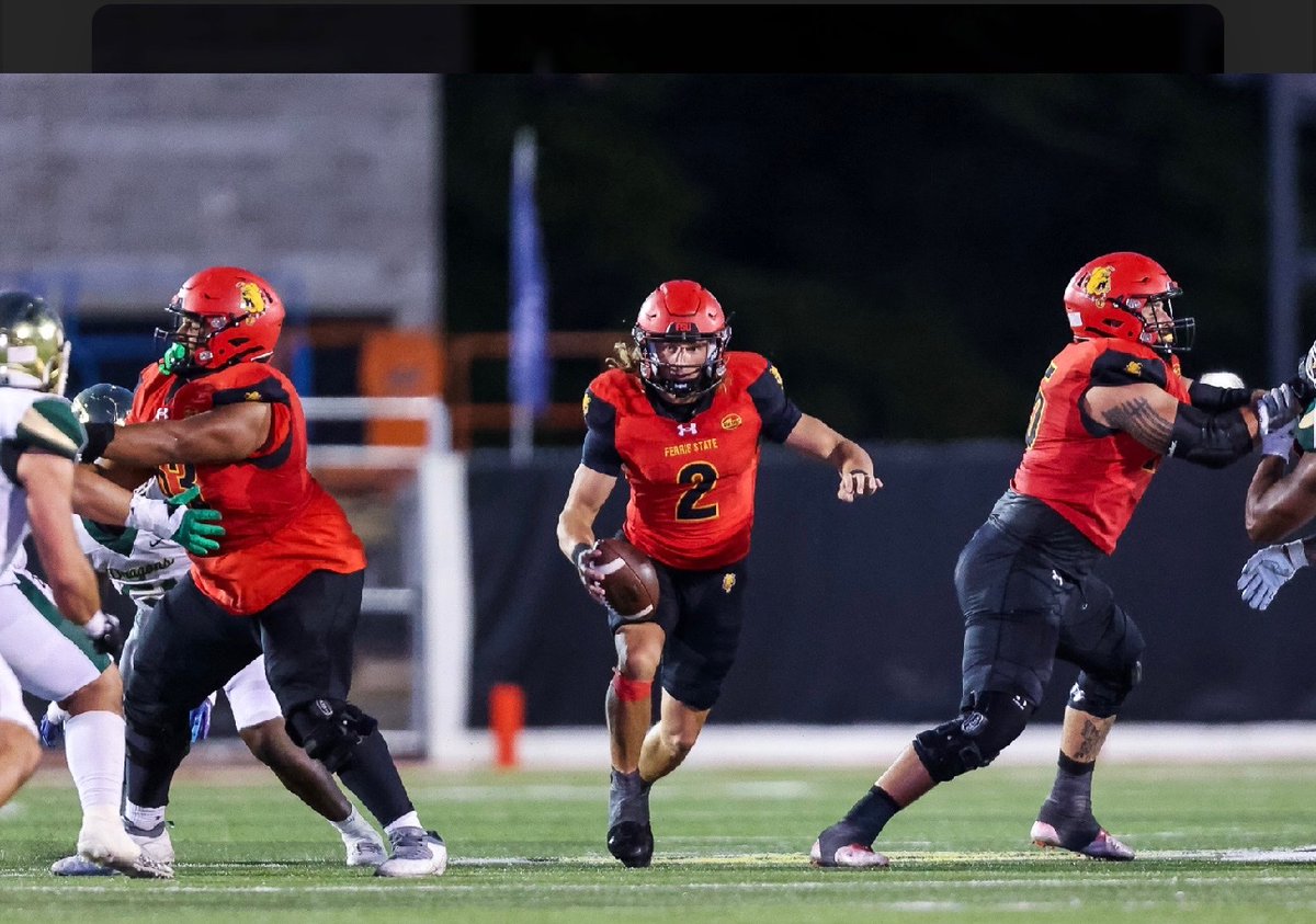 Parting the Red Sea 🌊 🐾🐾 🔥🔥 #Dawgs <a href="/ryanross53_/">Ryan Ross</a>  <a href="/JarvisWindom56/">BIGG JARVV ✞</a> 
<a href="/FerrisFootball/">Ferris St. Football</a>