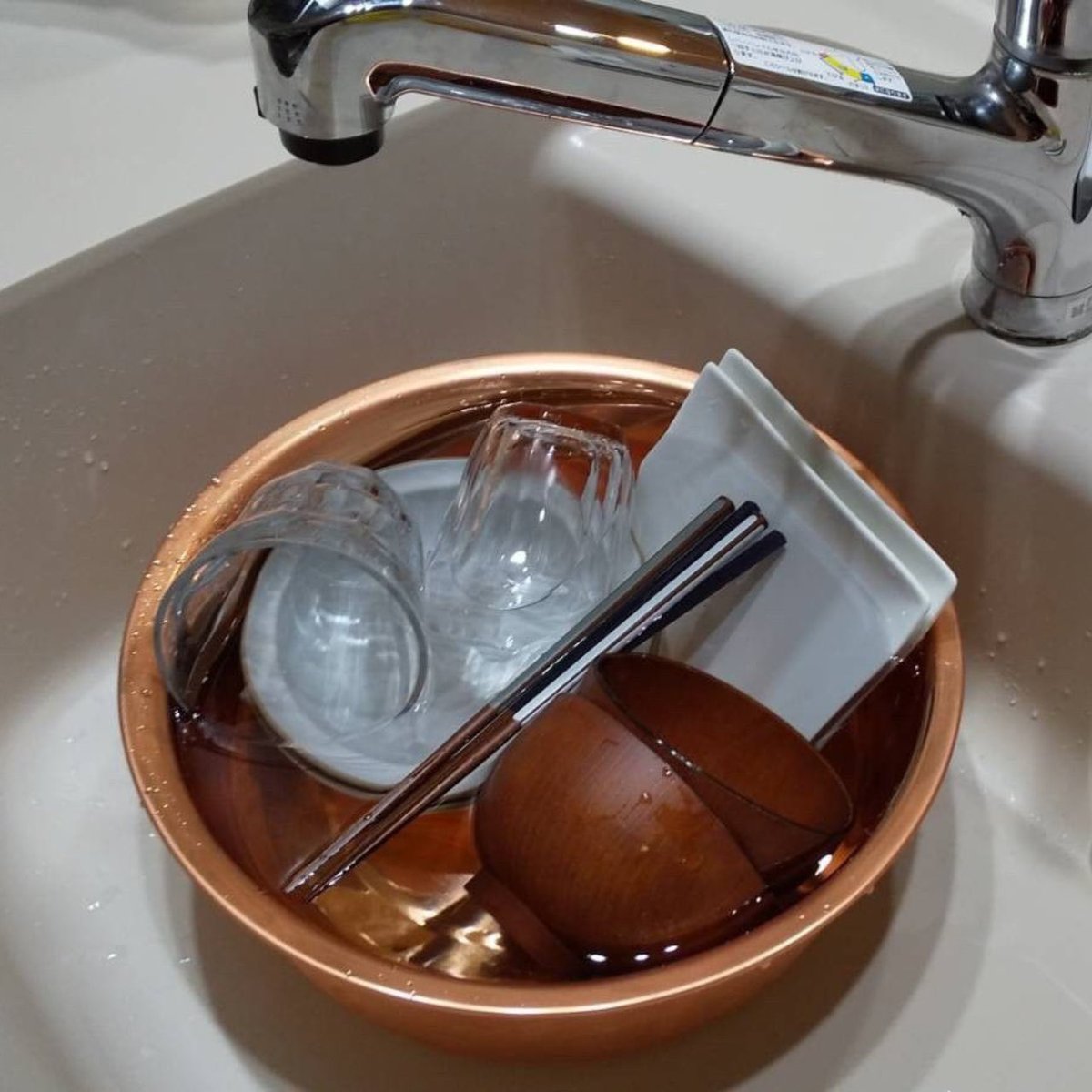 まだまだいくよ！！
銅を広めたい企画
銅製フライパン、銅製洗い桶を各1名様にプレゼント🎁洗い桶は経年変化をかなりたのしめる商品です、使ってみて感想ポストよろしくお願いしまーす♪
応募方法　フォロー＆リポスト
応募期間