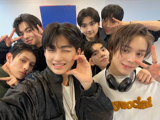 sangwon in his interview talk when he was at trainee a days "the colleagues i was with at that time felt like a family, i think i would be so happy to be on the stage together in the future." 🥹🤍