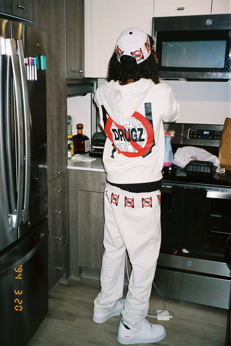 Boutta drop..... 
#HeemMustLive 🚫⛔️🚷