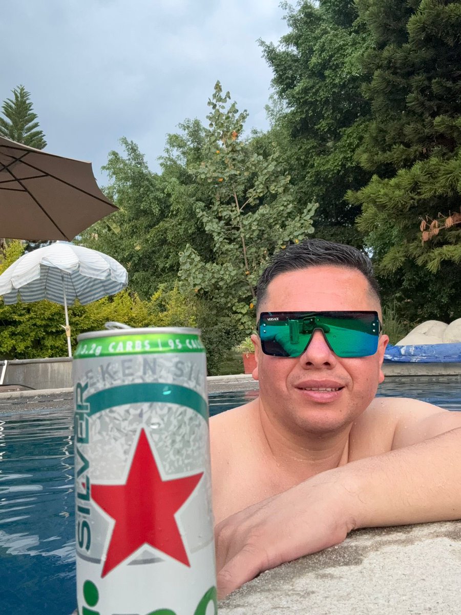 Hec_Javi's tweet photo. 🧔🏻‍♂️❤️👱🏼‍♂️🕶️🧢🍺 
@oskr_iin https://t.co/xfbUnYdjN5