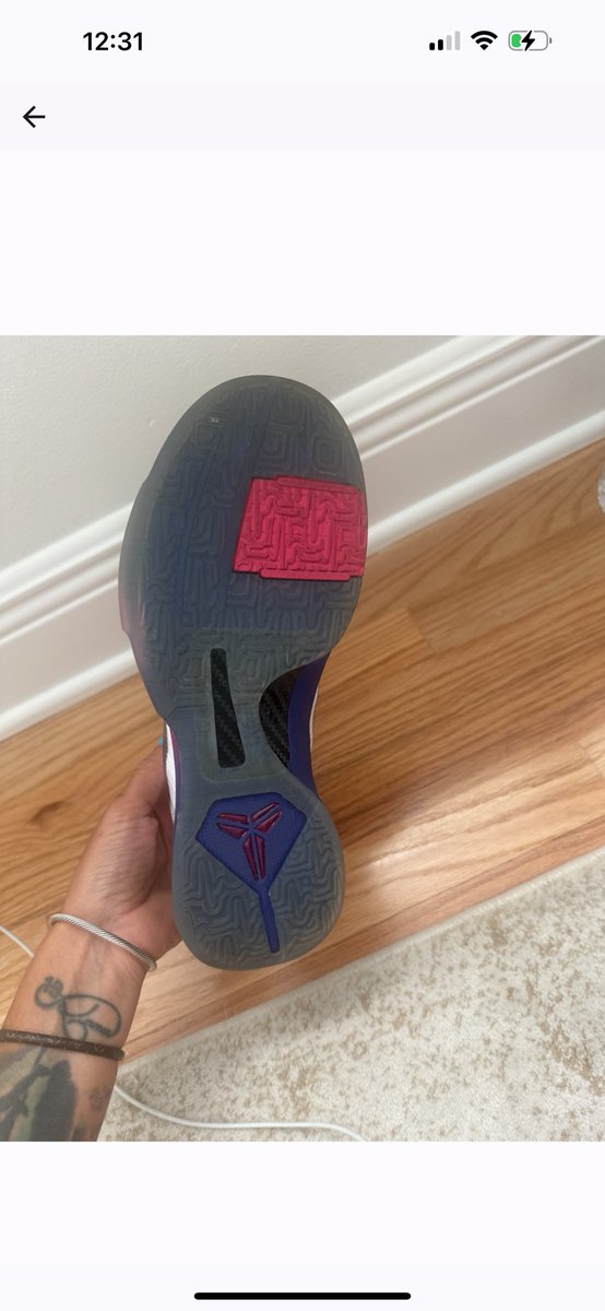 aidabakhos's tweet photo. @SellKicksSunday Kobe size 10 what that 200 plus shipping 
Kobe size 9.5 used rep box very clean 900$( open for negotiation) https://t.co/2oReeNicep