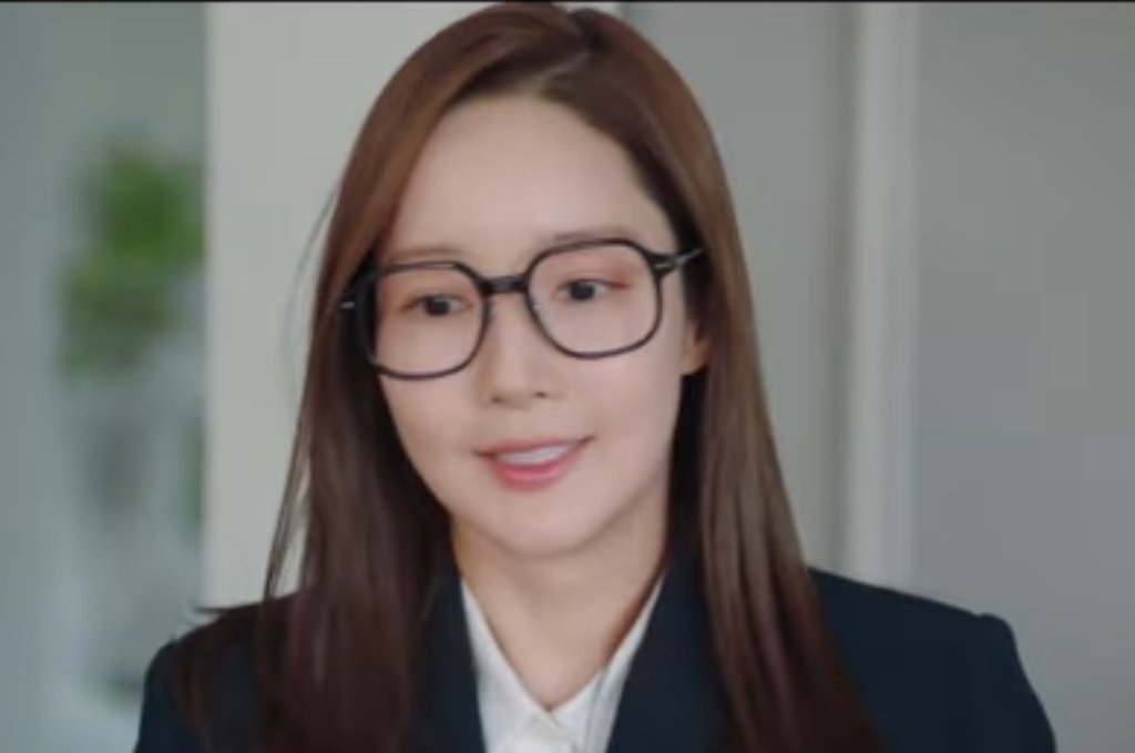 HGrizlly's tweet photo. #Parkminyoung
#ConfidenceQueen
Every episode is a must to watch slay my Queen, my energizer my everything  💖💖 https://t.co/3T8GD86Y99