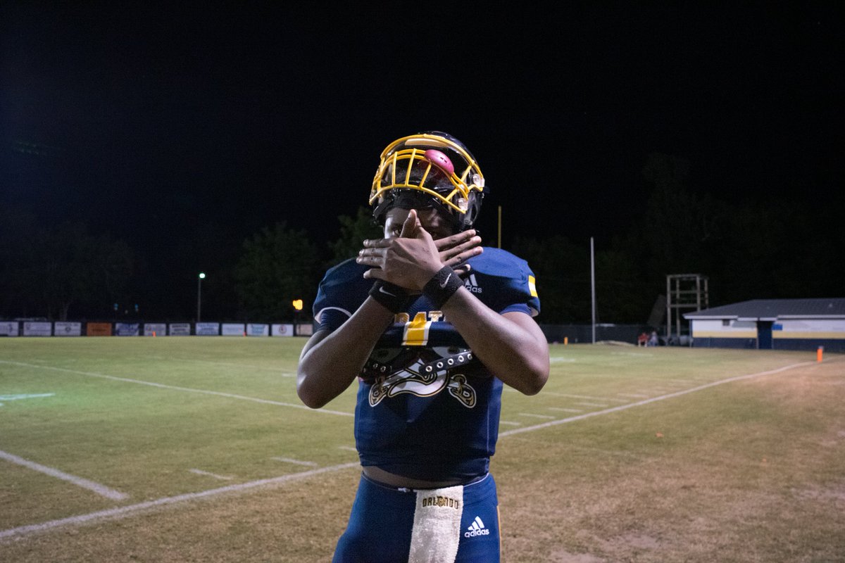 jamahriscott1's tweet photo. Improving every day!! 
Check me out coaches.
Stats: 
Passing: 112
Rushing: 119
Receiving: 30
Td: 3
#1opportunity #AG2G☦️
#outworkeverybody #1️⃣!!

https://t.co/MJ36w6CujS https://t.co/jYYfKtuGhE