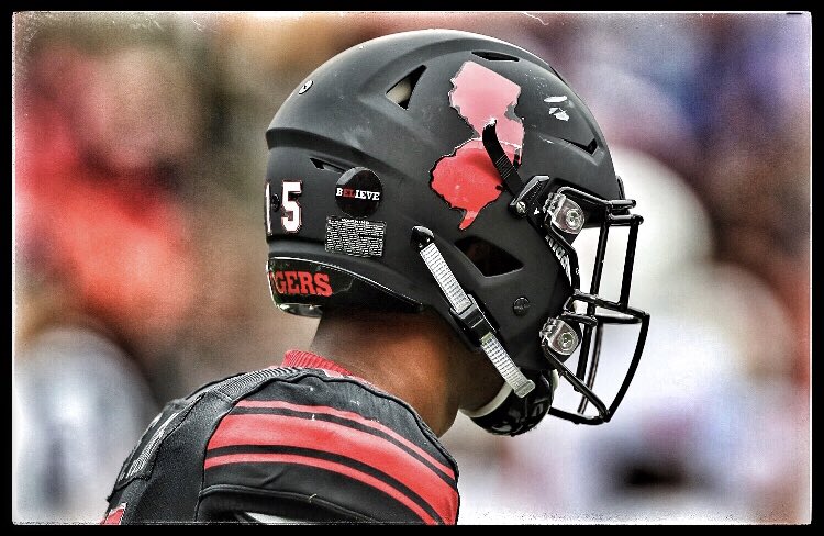 A sunny and warm evening is forecasted for this Friday's game against Iowa. We urge Rutgers Nation to pack the stadium and support the team. A win against Iowa is long overdue. Blackout 2025.  #RutgersNation #Shi #blackout 🏟️ <a href="/RFootball/">Rutgers Football 🪓</a> 🪓💯🇺🇸