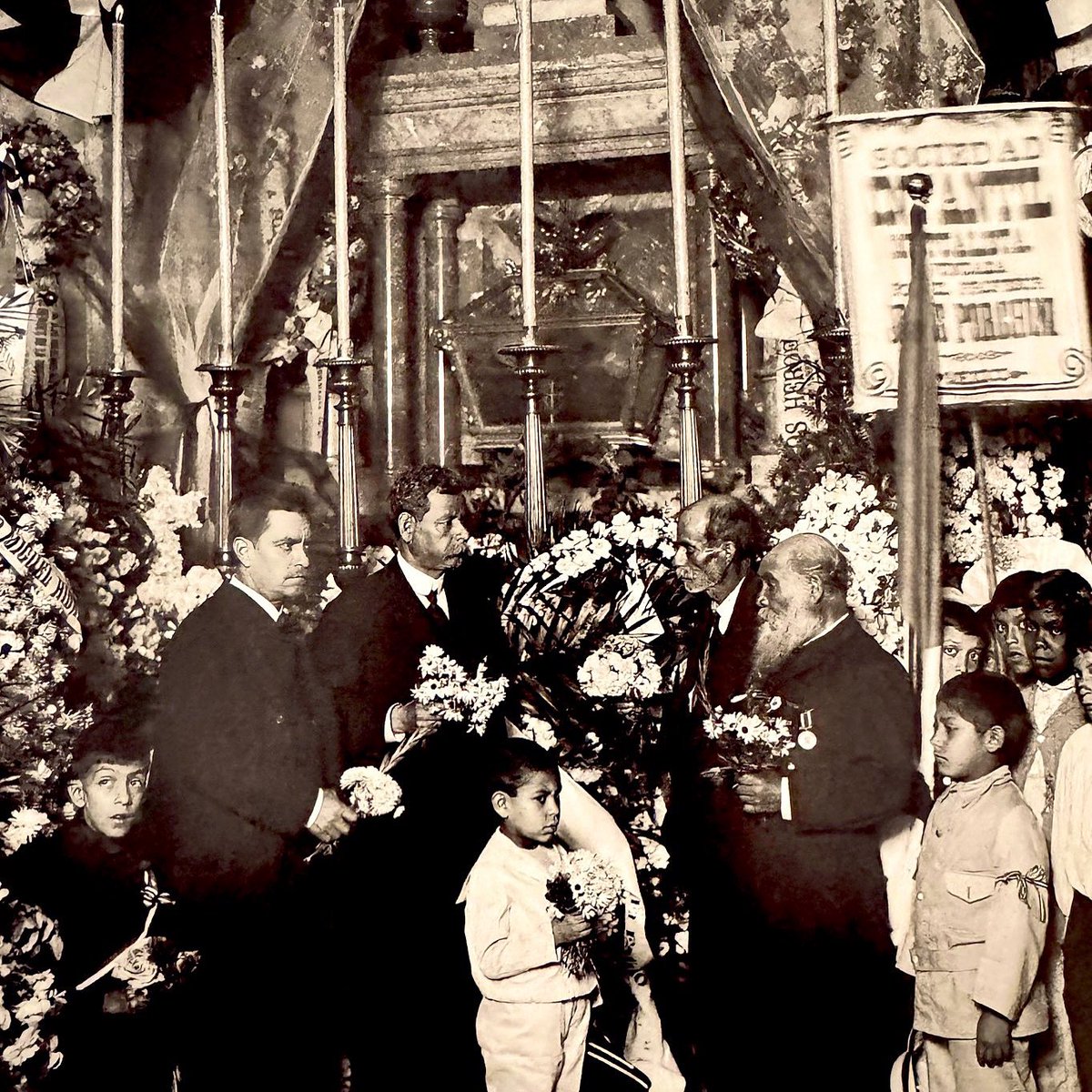 Tlatoani_Cuauhtemoc tweet media