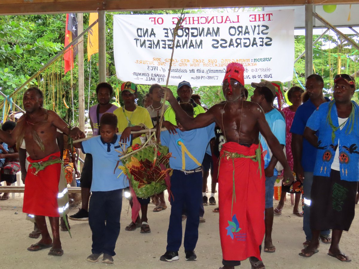 SprepChannel's tweet photo. Communities in New Ireland Province, #PapuaNewGuinea 🇵🇬, take ownership in protecting #BlueCarbon ecosystems.

Read more 🔗https://t.co/KuMnrCIk8e

#ResilientPacific #MACBLUE https://t.co/KNRXscXNIG