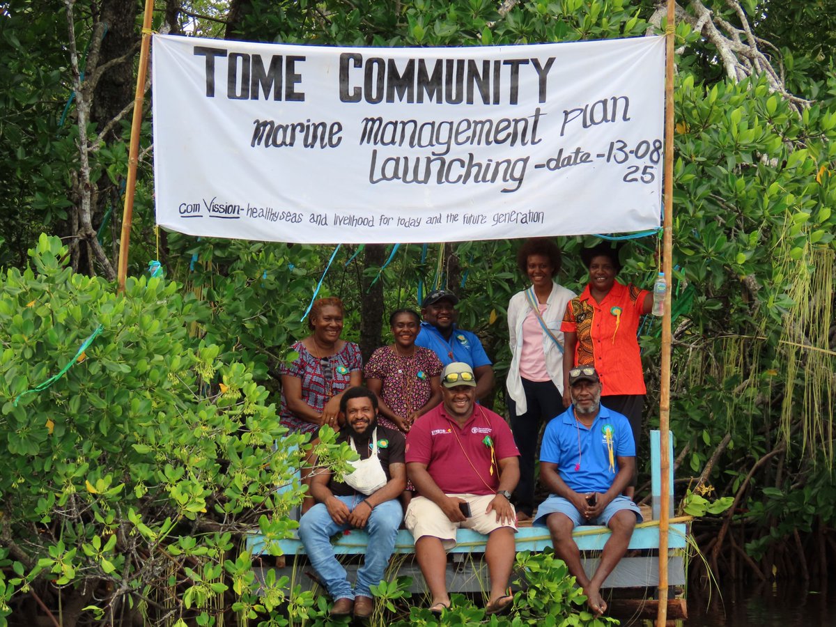 SprepChannel's tweet photo. Communities in New Ireland Province, #PapuaNewGuinea 🇵🇬, take ownership in protecting #BlueCarbon ecosystems.

Read more 🔗https://t.co/KuMnrCIk8e

#ResilientPacific #MACBLUE https://t.co/KNRXscXNIG