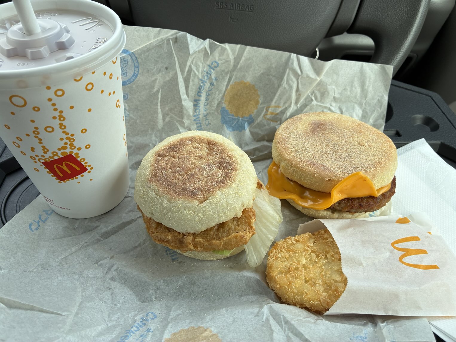 ソーセージマフィンとソース入り N.Y. バーベキューソーセージ&チーズマフィンを実食レビュー