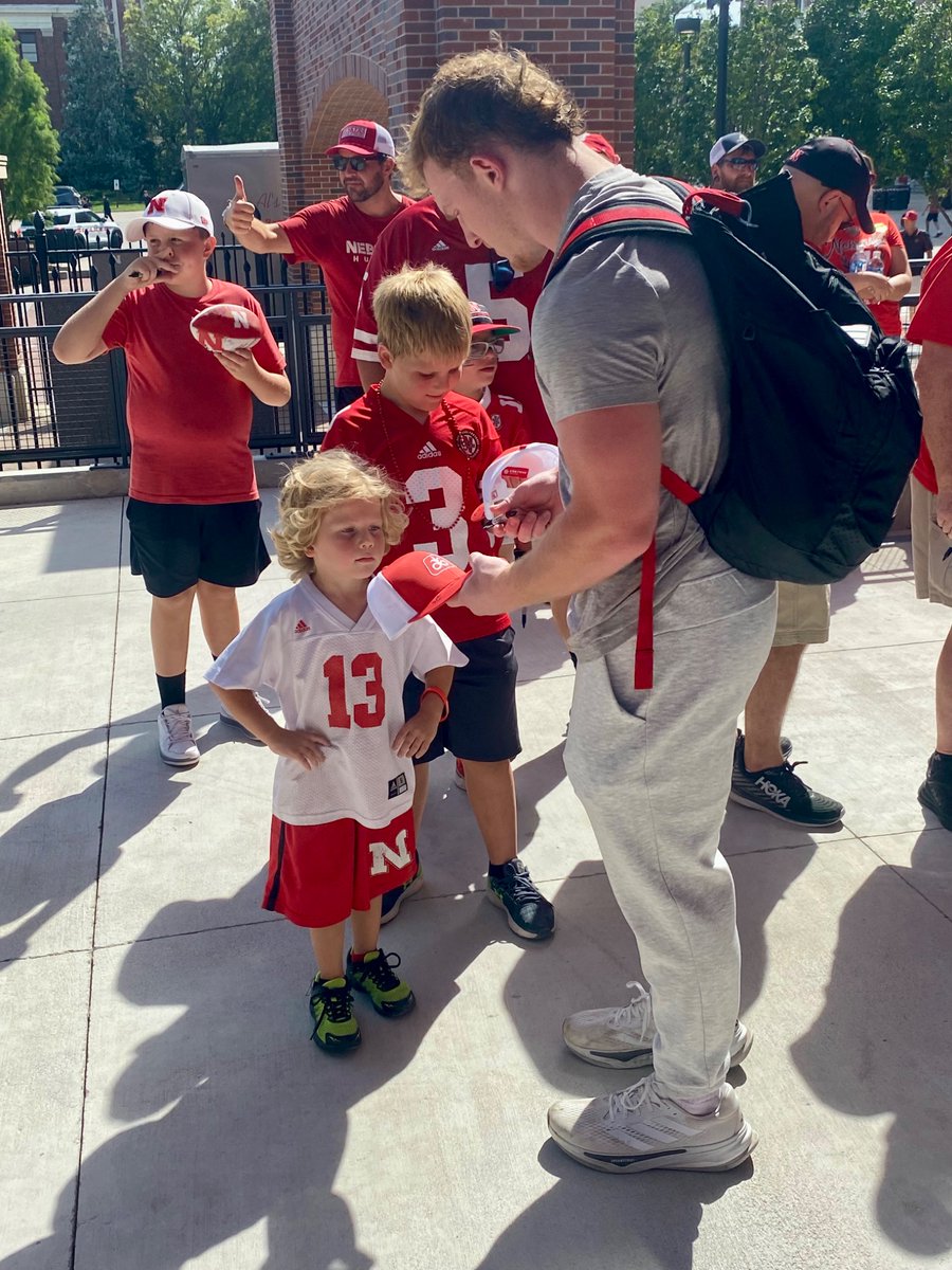 RyanDickeyCCDad's tweet photo. Always embrace the moment!  God presents opportunities and gives people platforms!  You never know what positive impact the moment you gave to someone will have on their day, month, or life! ♥️ #45 🌽 #GBR @IzaacDickey https://t.co/nNW8sG17y0