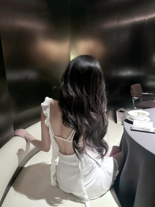 A moment of tranquility in a beautiful white dress.🌼